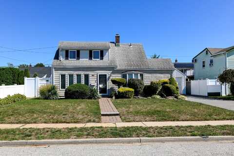 83 Cotton Lane, Levittown, NY 11756