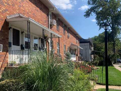 1 Childs Avenue, Floral Park, NY 11001