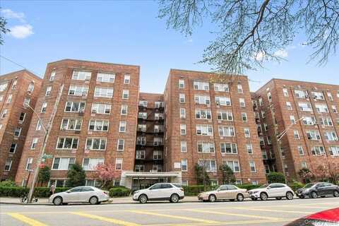 4320 E Van Cortlandt Park E, Bronx, NY 10470