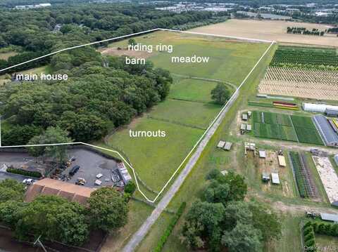 1535 Middle Road, Calverton, NY 11933