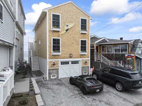 117 Perkins Cove Road, Ogunquit, ME 03907