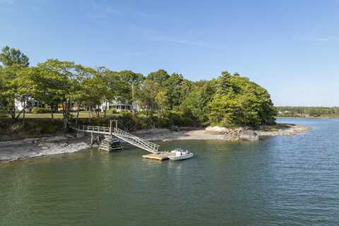 46 Blackstone Club Road, Brunswick, ME 04011