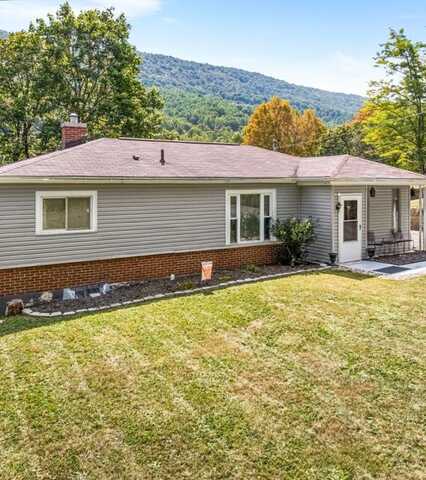 3236 Ridgecrest Rd., BLUEFIELD, WV 24701