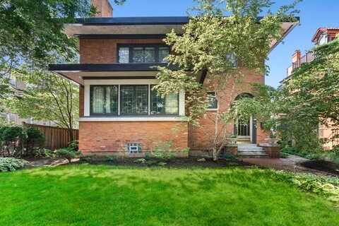 4538 N Malden Street, Chicago, IL 60640