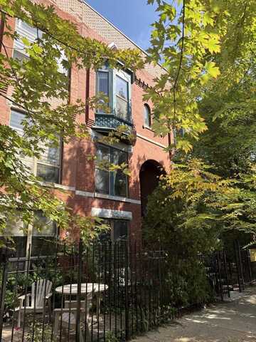 2138 W Ohio Street, Chicago, IL 60612