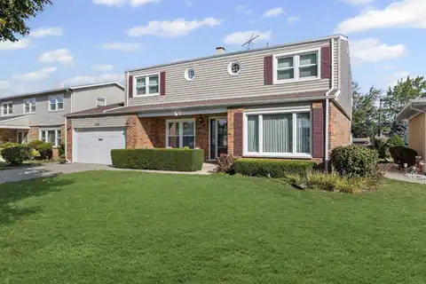 1822 W Pheasant Trail, Mount Prospect, IL 60056