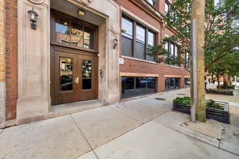 913 W Van Buren Street, Chicago, IL 60607