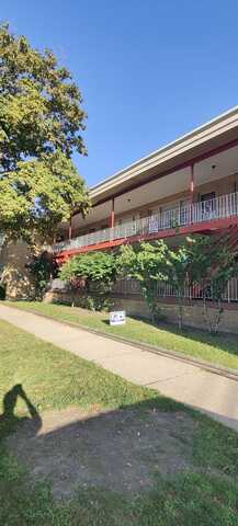 6815 32nd Street, Berwyn, IL 60402