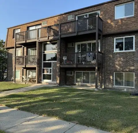 115 Boardwalk Street, Elk Grove Village, IL 60007