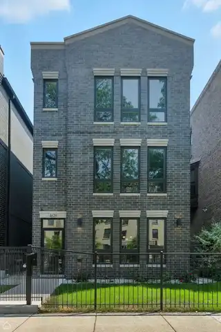 4629 S Michigan Avenue, Chicago, IL 60653