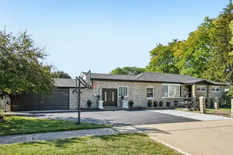 719 N Elmhurst Avenue, Mount Prospect, IL 60056
