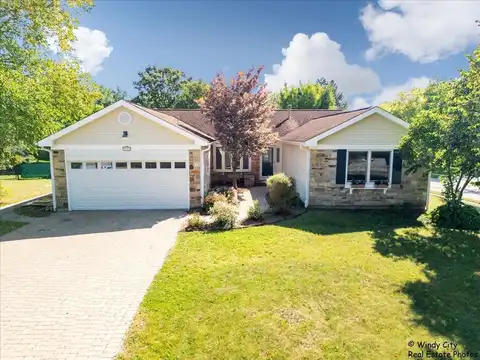721 Brentwood Court, Algonquin, IL 60102