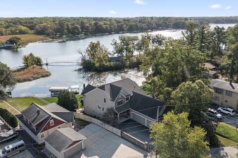 6507 Willow Court, Waterford, WI 53185