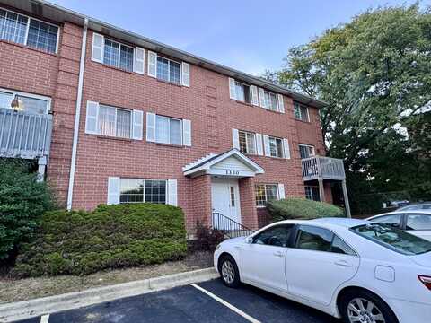 1330 S Lorraine Road, Wheaton, IL 60189