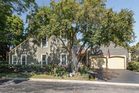 8 The Court of Charlwood, Northbrook, IL 60062