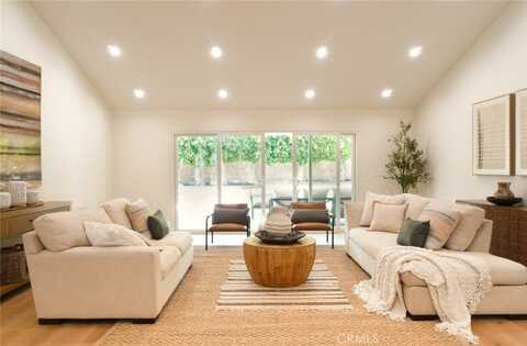 17063 Knapp Street, Northridge, CA 91325