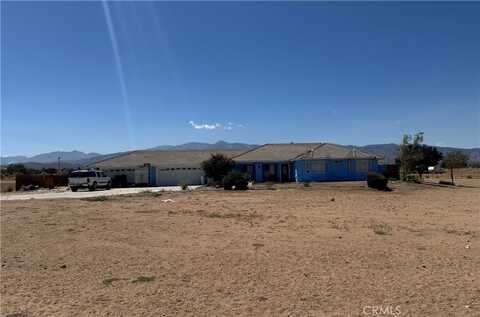 6895 Coyote Rd, Phelan, CA 92371