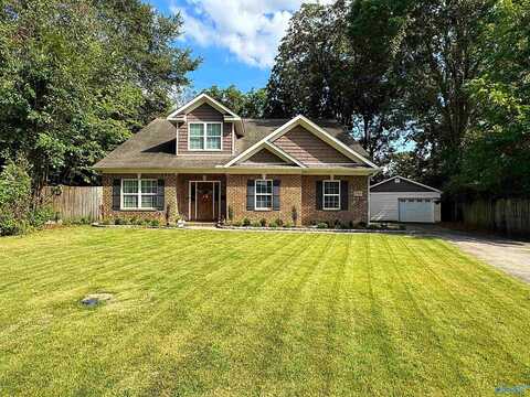2709 Thornton Circle, Huntsville, AL 35801