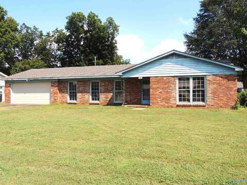 1216 Arbor Avenue SW, Decatur, AL 35601