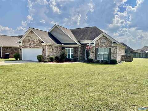 23 Bolerbrook Drive, Trinity, AL 35673