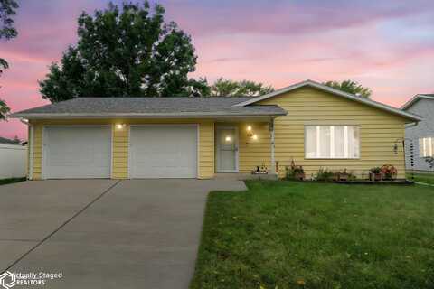 1816 9th Street Place, Nevada, IA 50201
