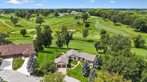 2001 Elmcrest Drive, Marshalltown, IA 50158