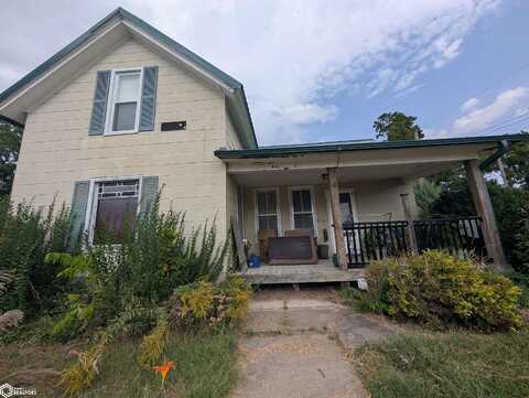 411 1St Avenue, Grinnell, IA 50112