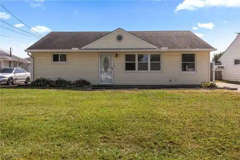 4146 Belle Avenue, Sheffield Lake, OH 44054