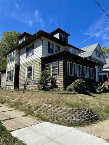 132 Beck Avenue, Akron, OH 44302