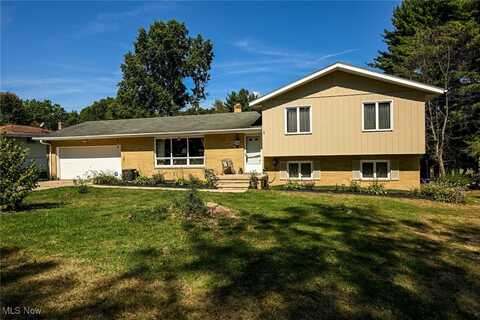 1365 Vanderhoof Road, New Franklin, OH 44203