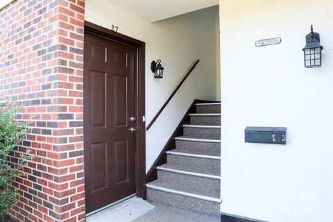 525 12th Street SW, Hickory, NC 28602