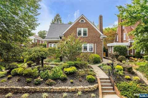 293 Euclid Avenue, Hackensack, NJ 07601