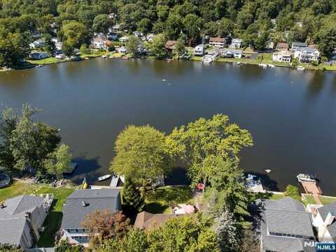 133 E Shore Road, Denville, NJ 07834