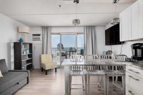933 Ocean Boulevard, Hampton, NH 03842