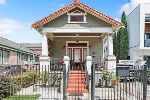 925 RACE Street, New Orleans, LA 70130