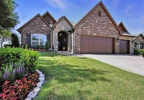 7911 E Galveston Place, Broken Arrow, OK 74014