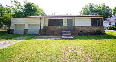 403 Delaware Avenue, Coweta, OK 74429