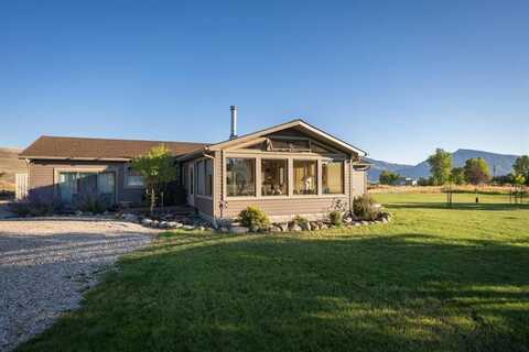 201 Lower Southfork Rd, Cody, WY 82414