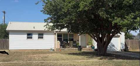 905 NW 8th St, Seminole, TX 79360