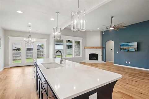8216 Crew Lane, Edmond, OK 73034