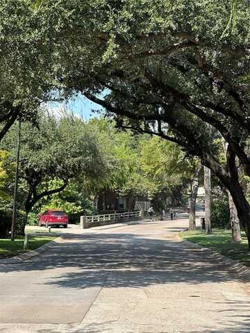 8600 Coppertowne Lane, Dallas, TX 75243