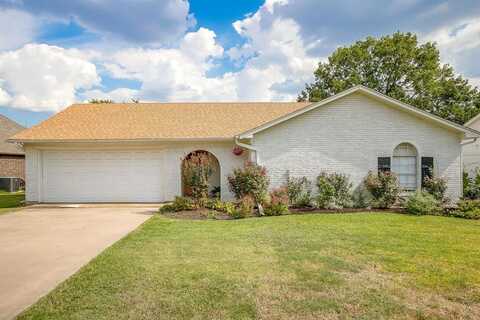 1512 Timberline Drive, Benbrook, TX 76126