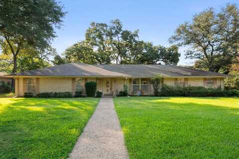 1005 Woodcastle Drive, Corsicana, TX 75110