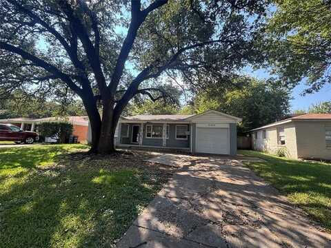 5429 Dennis Avenue, Fort Worth, TX 76114