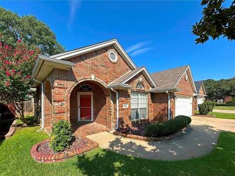 3657 Blue Spruce Drive, Fort Worth, TX 76040