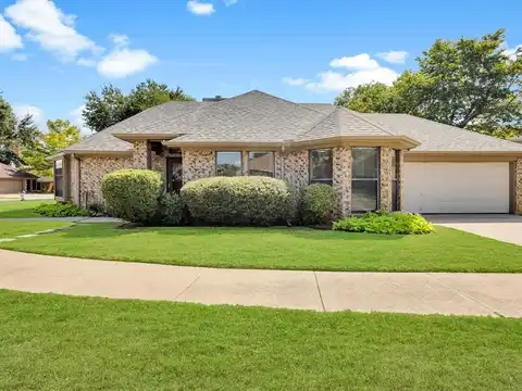2734 Sedgeway Lane, Carrollton, TX 75006