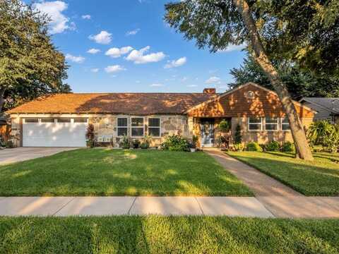 1904 Sunnybrook Drive, Irving, TX 75061