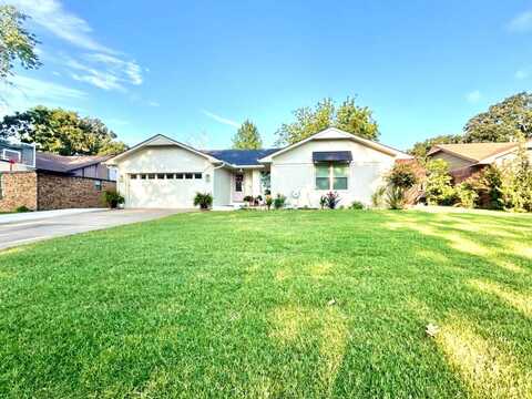 1700 Red Bud Ln, McAlester, OK 74501