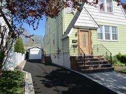 127 Gordon Rd, Valley stream, NY 11581