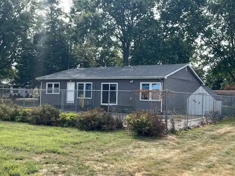 201 W Locust Avenue, Atwood, IL 61913